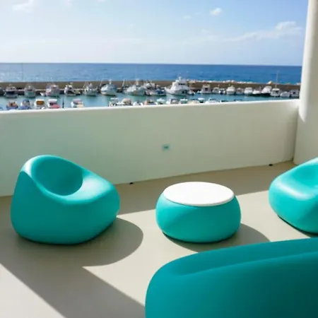 Il Gabbiano Bed & Breakfast *